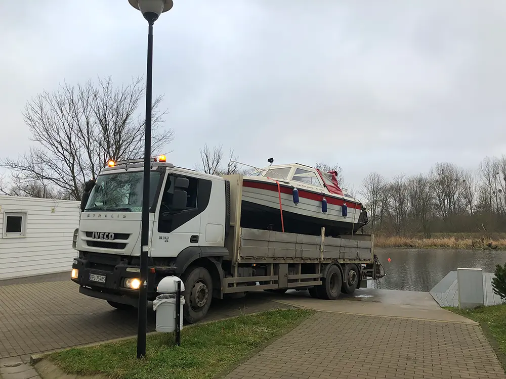 Transport HDS - przewóz łodzi